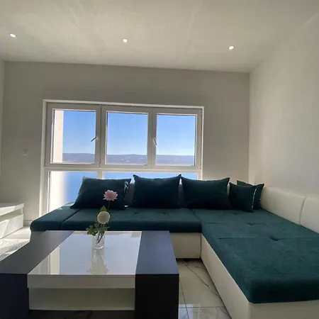 Panoramic Oasis In