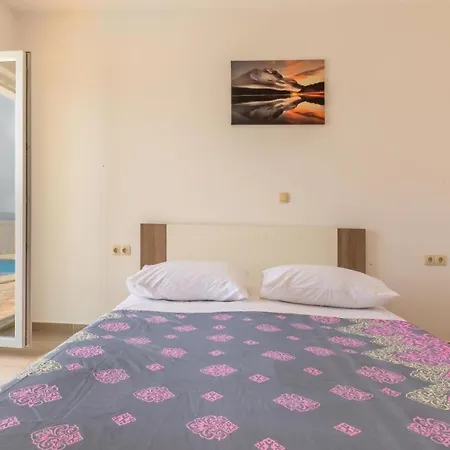 Panoramic Oasis In