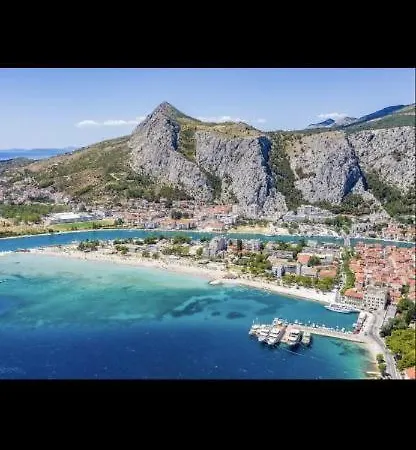 Panoramic Oasis In Appartement Celina